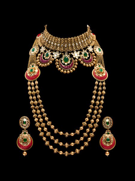 Bridal gold necklace designs catalogue deals