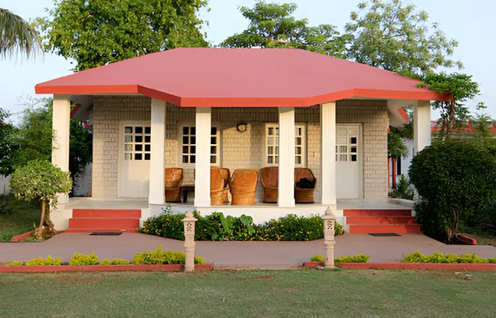 Modern Single Floor House Design - Round Roof
