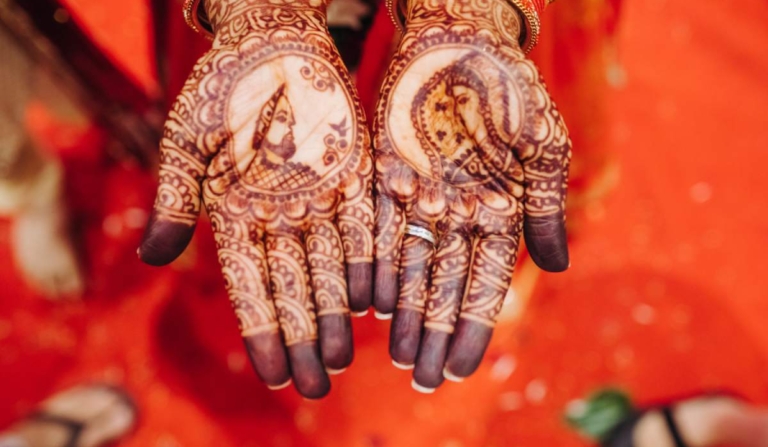 mehndi design for front hand simple